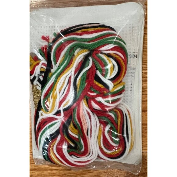 Vintage Columbia-Minerva Needlepoint Ornament Kit #8304 Christmas Memories-1979 - Picture 3 of 3